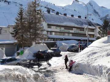 Venta Apartamento Candanchu vistas del complejo pirineos